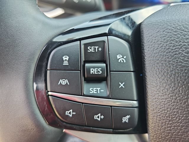 Certified 2023 Ford Explorer Platinum w/ Technology Package AWD/4WD image 17