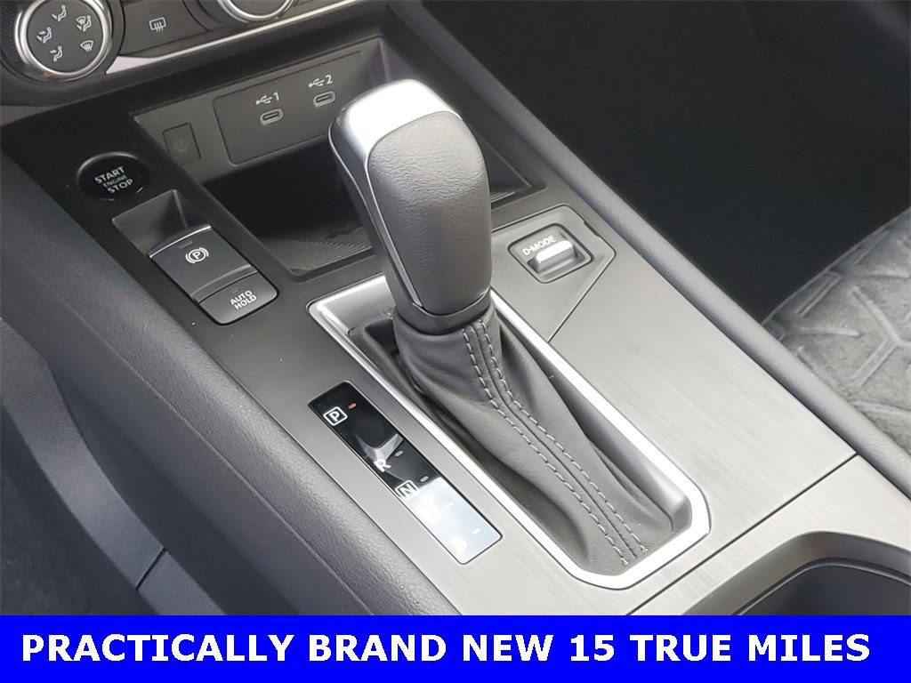 Used 2025 Nissan Kicks SV image 25