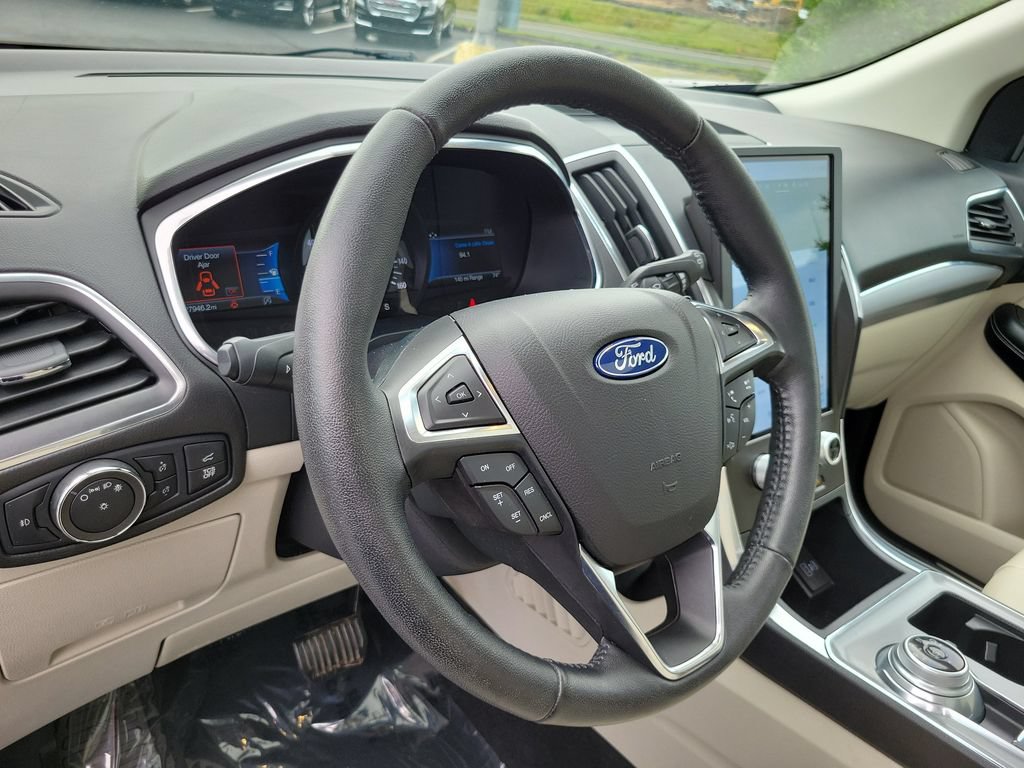Certified 2021 Ford Edge Titanium w/ Class II Trailer Tow Package AWD/4WD image 10