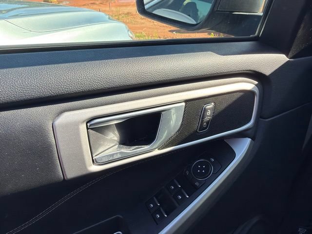 Certified 2023 Ford Explorer XLT w/ Equipment Group 202A RWD image 5