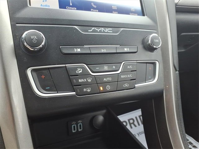 Certified 2020 Ford Fusion SE image 20