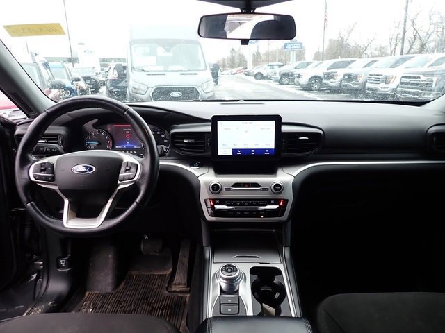 Certified 2021 Ford Explorer XLT w/ Class III Trailer Tow Package image 12