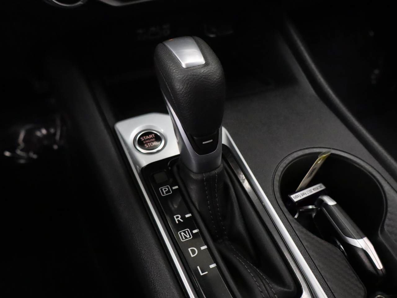 Used 2025 Nissan Altima 2.5 SV FWD image 9