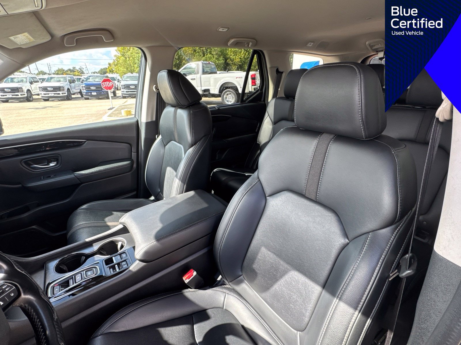 Used 2025 Honda Pilot EX-L image 11