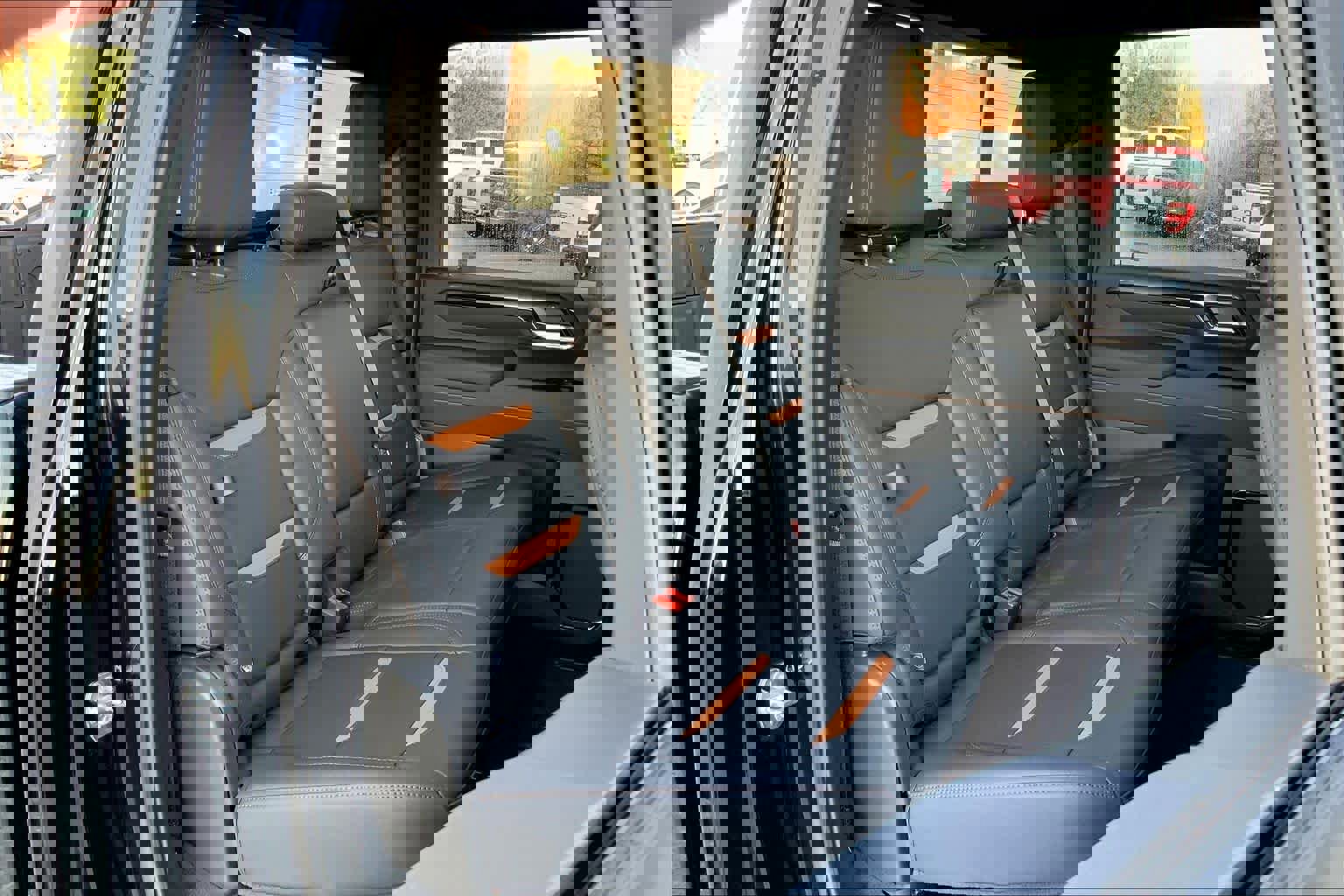 Used 2025 GMC Sierra 2500 AT4 w/ AT4 Premium Plus Package image 19