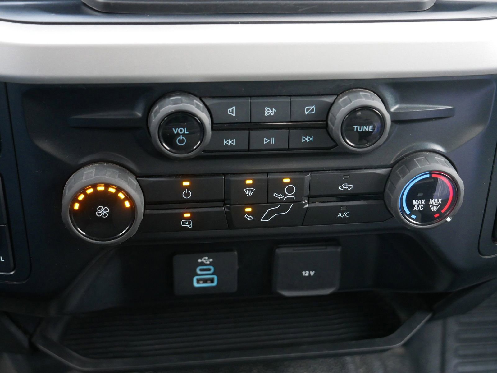 Certified 2024 Ford F350 XLT image 22