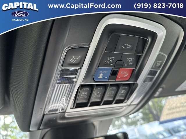 Used 2024 RAM 1500 Laramie AWD/4WD image 32