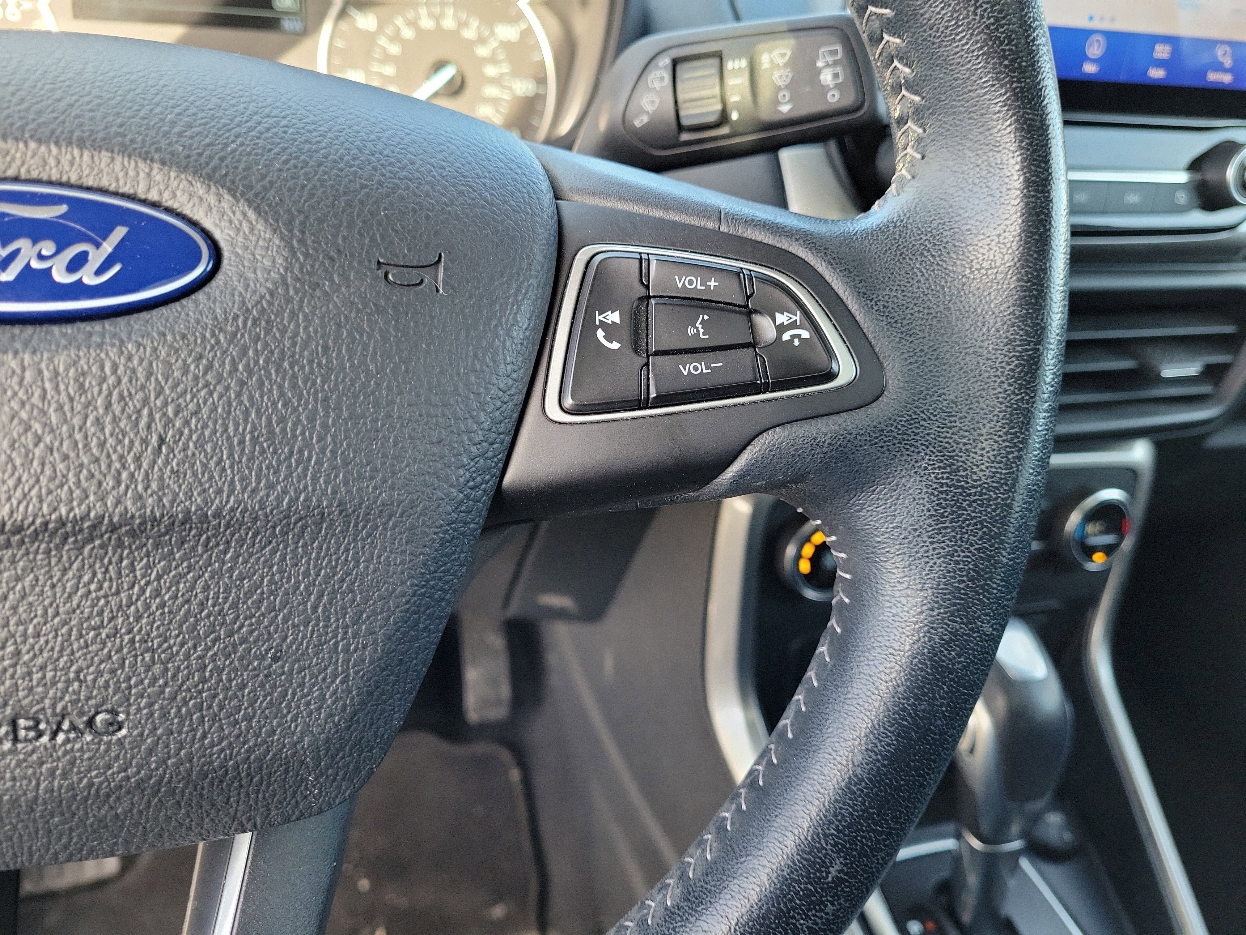 Certified 2020 Ford EcoSport SES w/ SES Black Appearance Package image 24