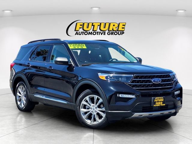 Certified 2021 Ford Explorer XLT w/ Equipment Group 202A AWD/4WD image 1