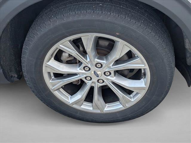 Certified 2022 Ford Explorer Limited w/ Equipment Group 301A image 7