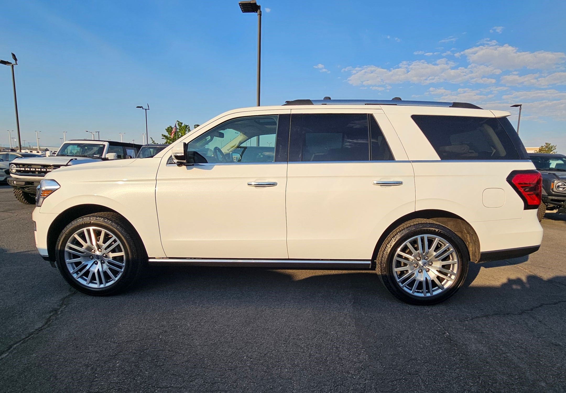 Certified 2023 Ford Expedition Limited AWD/4WD image 9