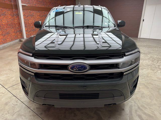 Certified 2022 Ford Expedition XLT image 7