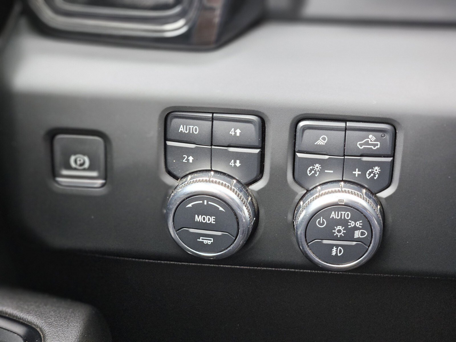 Used 2024 GMC Sierra 2500 AT4 w/ AT4 Premium Plus Package image 21