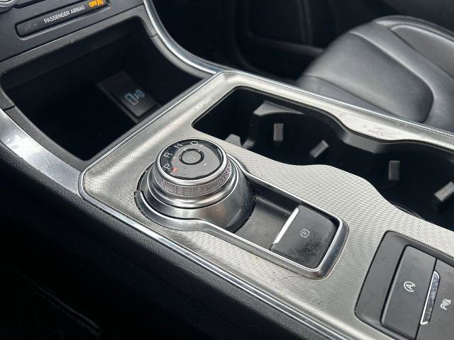 Certified 2022 Ford Edge Titanium w/ Class II Trailer Tow Package image 31