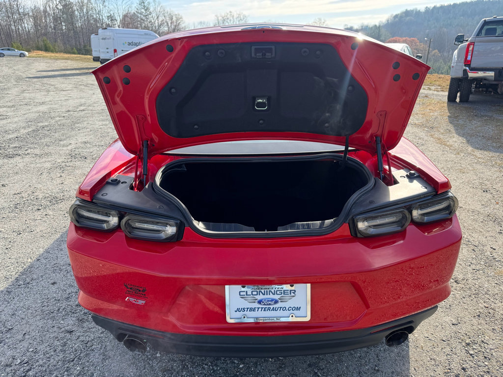Used 2022 Chevrolet Camaro LT w/ RS Package image 9