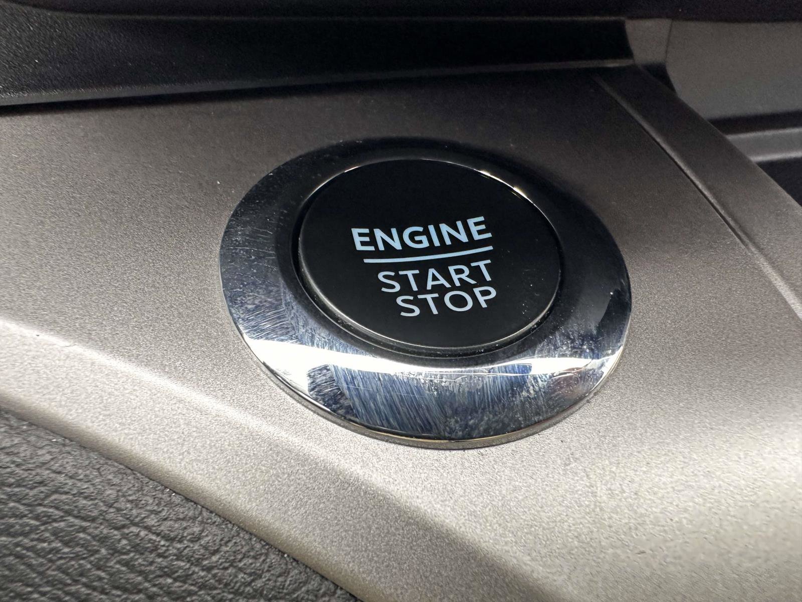 Certified 2023 Ford Explorer XLT w/ Equipment Group 202A image 21