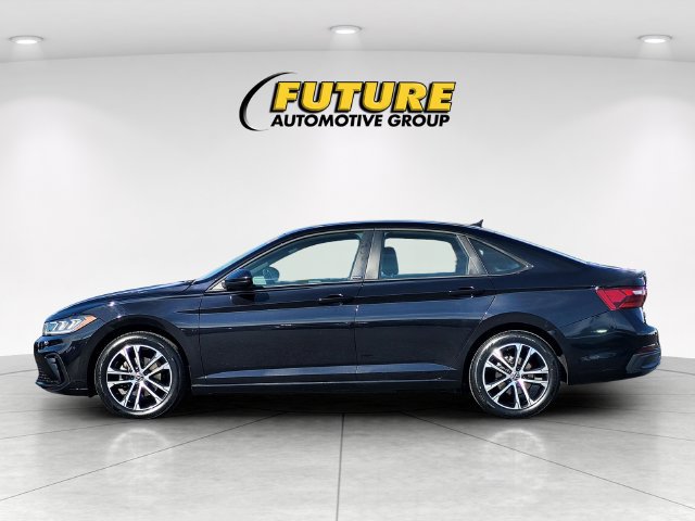 Used 2025 Volkswagen Jetta Sport FWD image 7