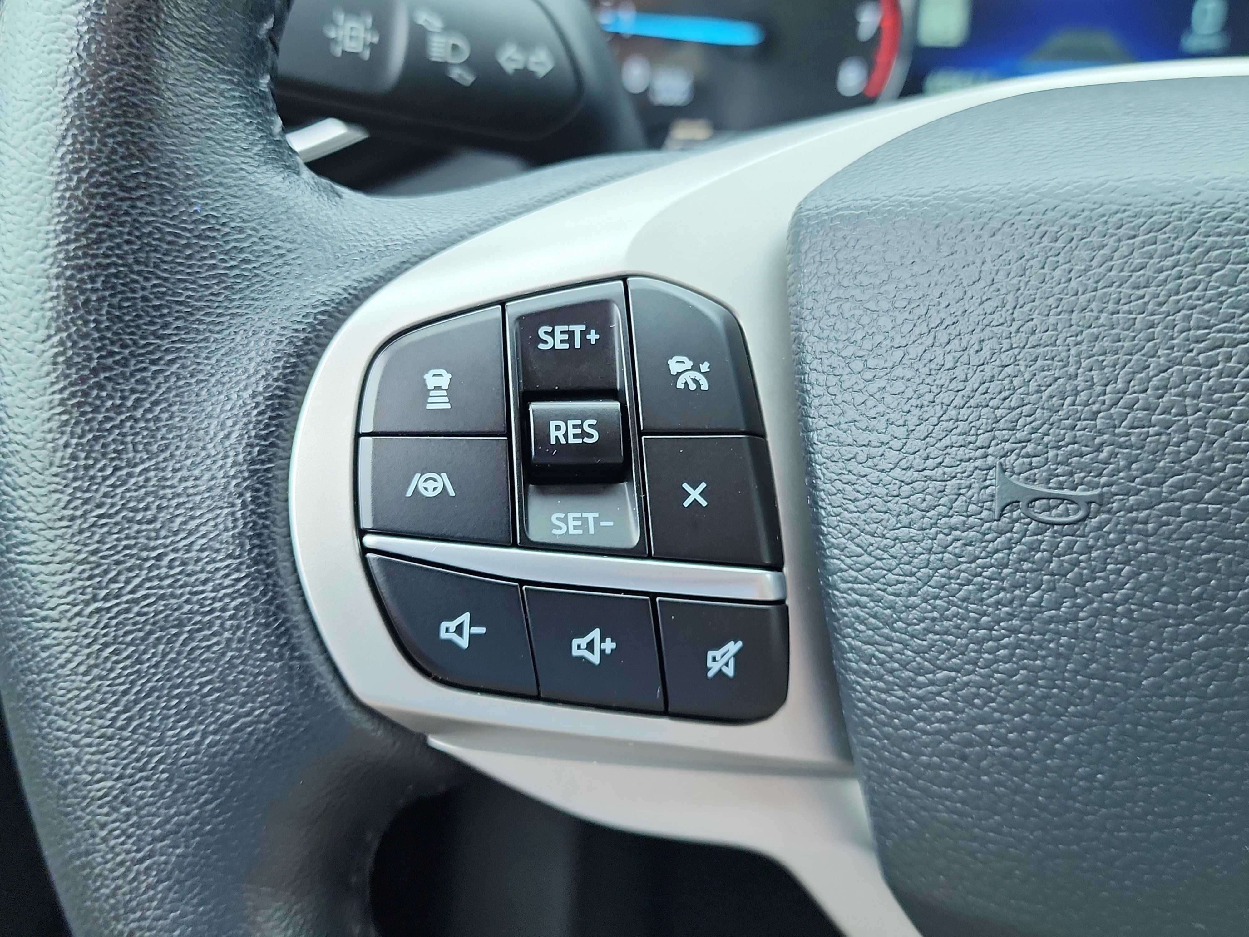 Certified 2023 Ford Explorer Limited image 21