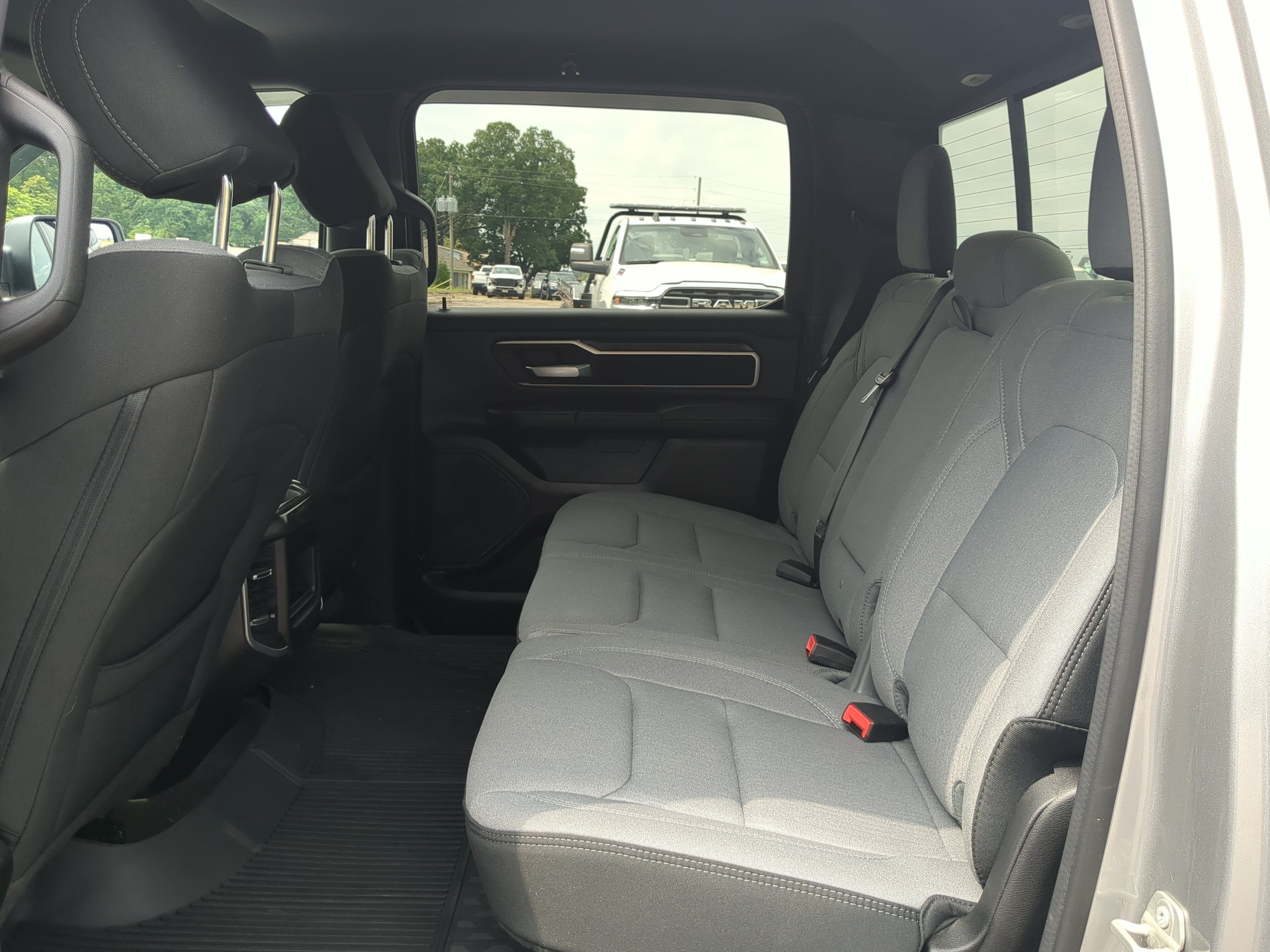 Used 2023 RAM 1500 Big Horn AWD/4WD image 12