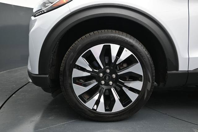 Certified 2025 Ford Explorer Platinum w/ LUX Leather Package AWD/4WD image 12