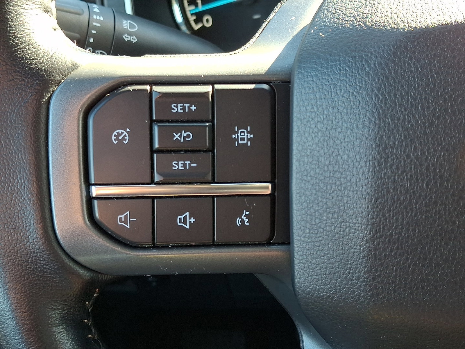 Certified 2022 Ford F150 XLT w/ Equipment Group 302A High image 22