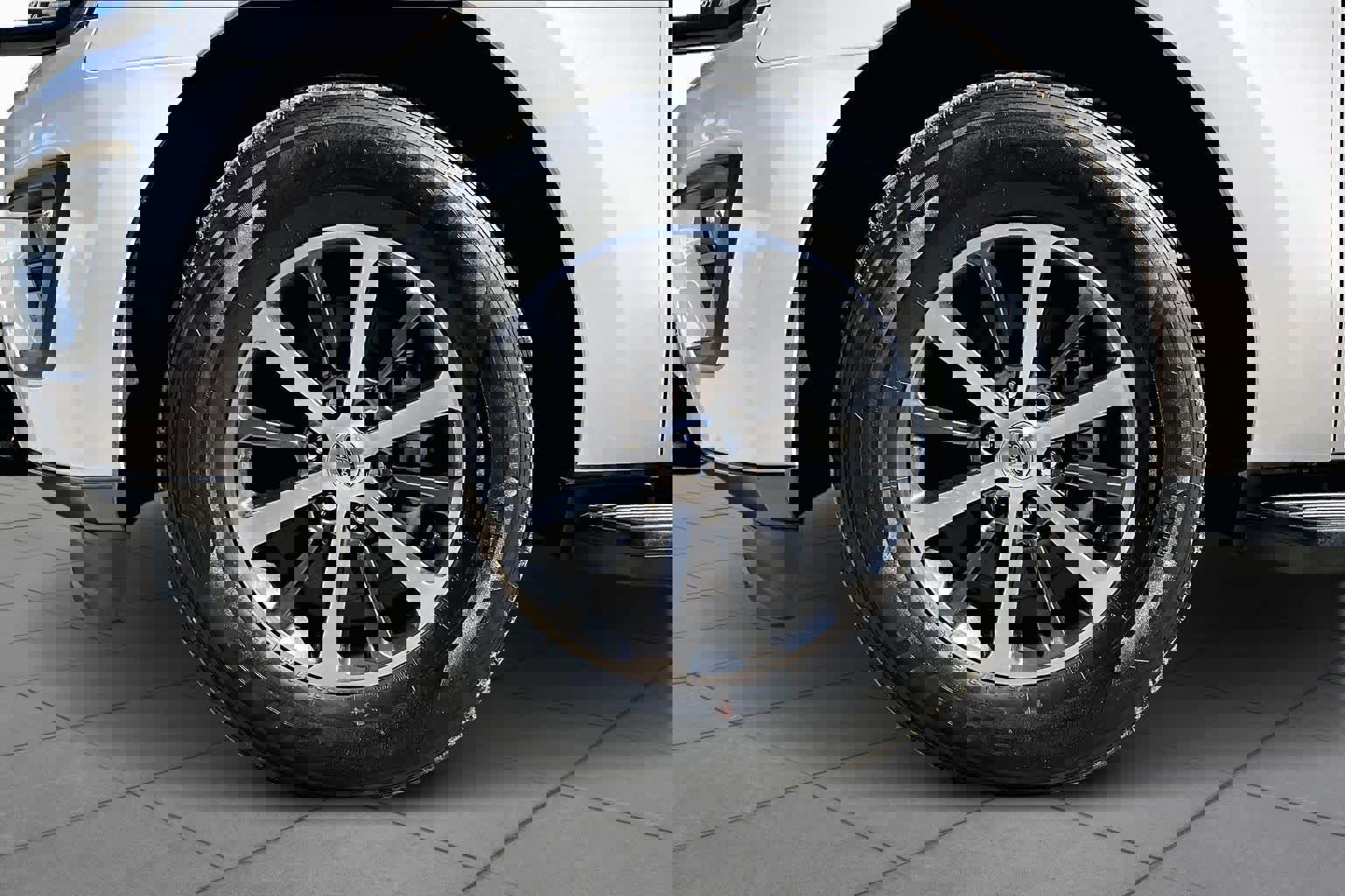 Certified 2019 Ford Expedition XLT w/ Cargo Package image 15