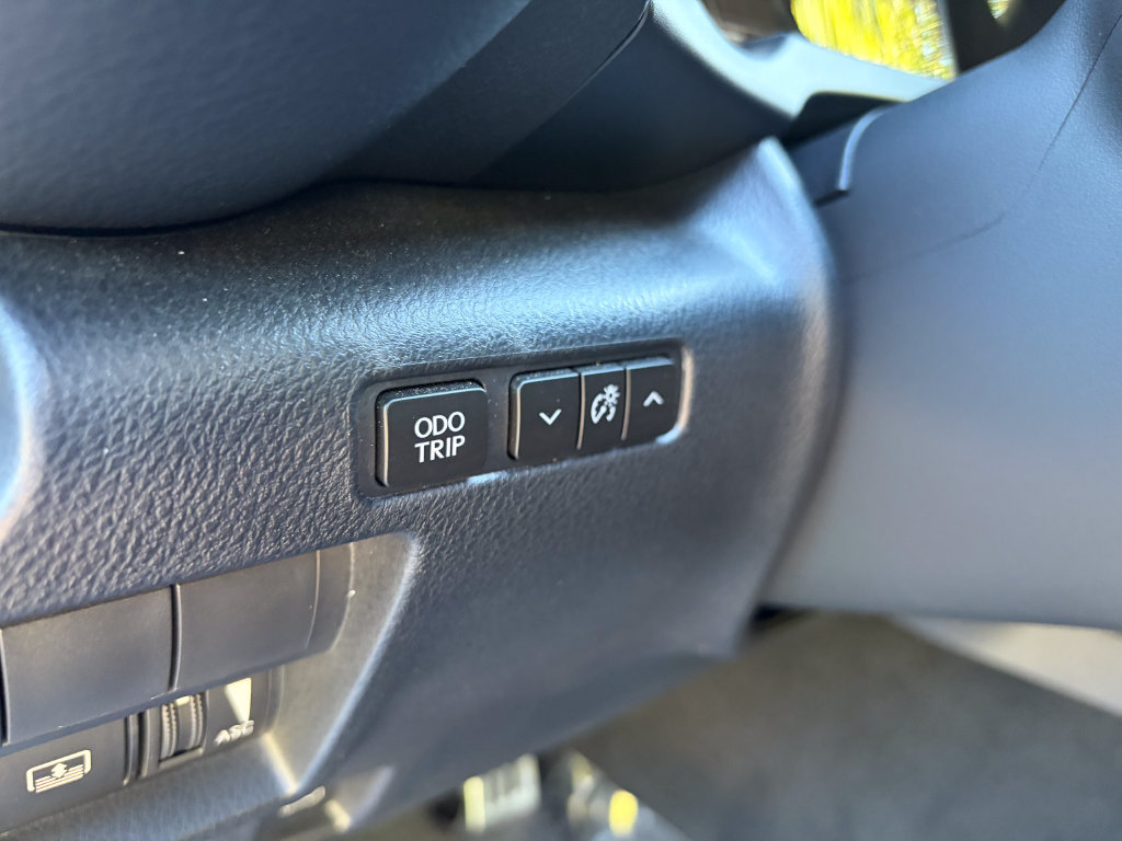 Used 2024 Lexus IS 500 RWD image 14