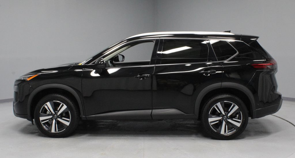 Used 2024 Nissan Rogue SL AWD/4WD image 7