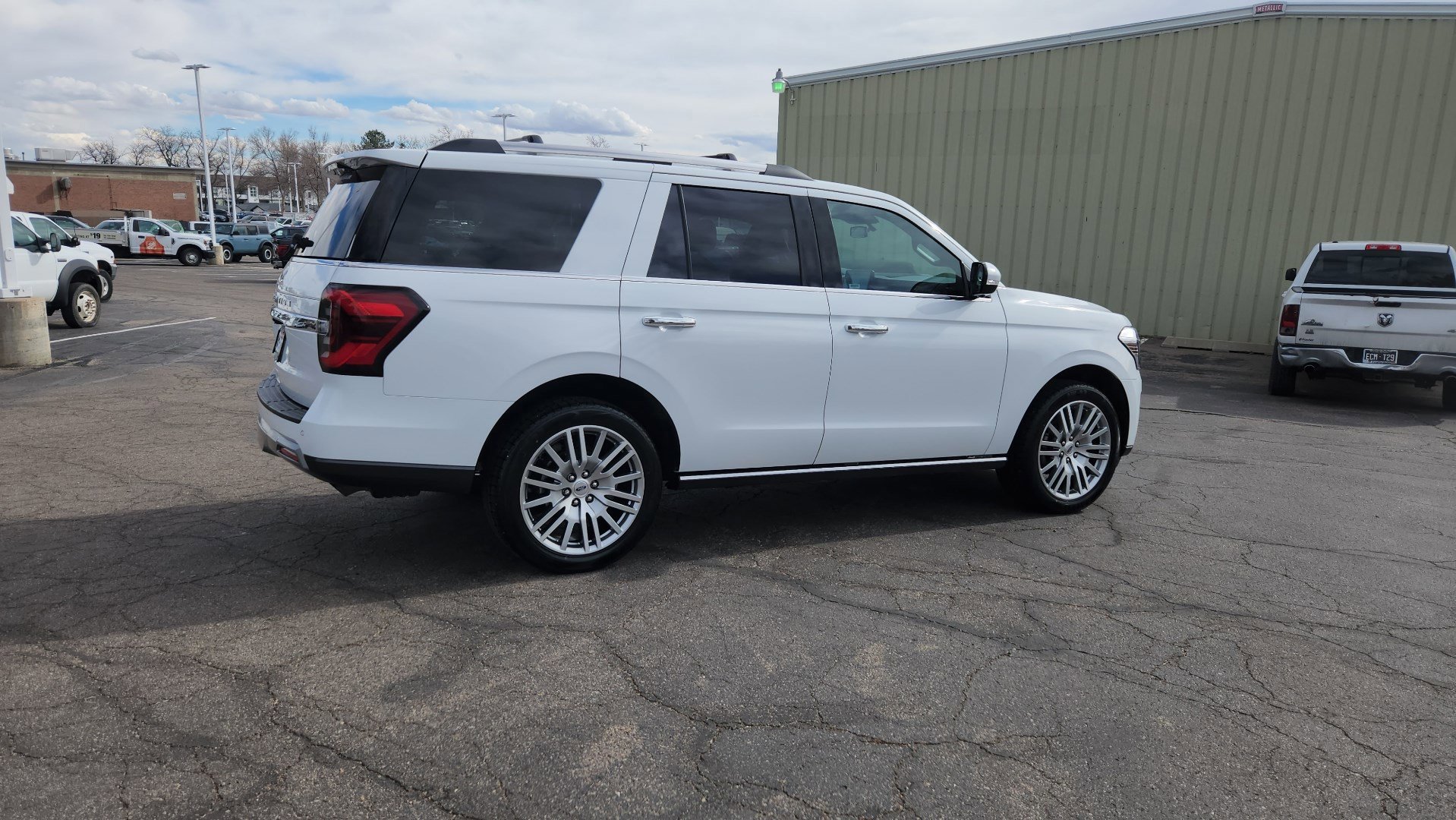 Certified 2024 Ford Expedition Limited image 16