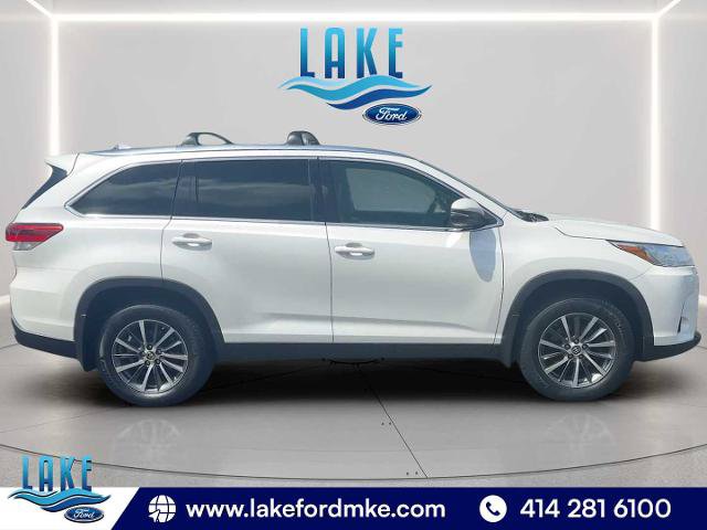 Used 2019 Toyota Highlander XLE AWD/4WD image 19