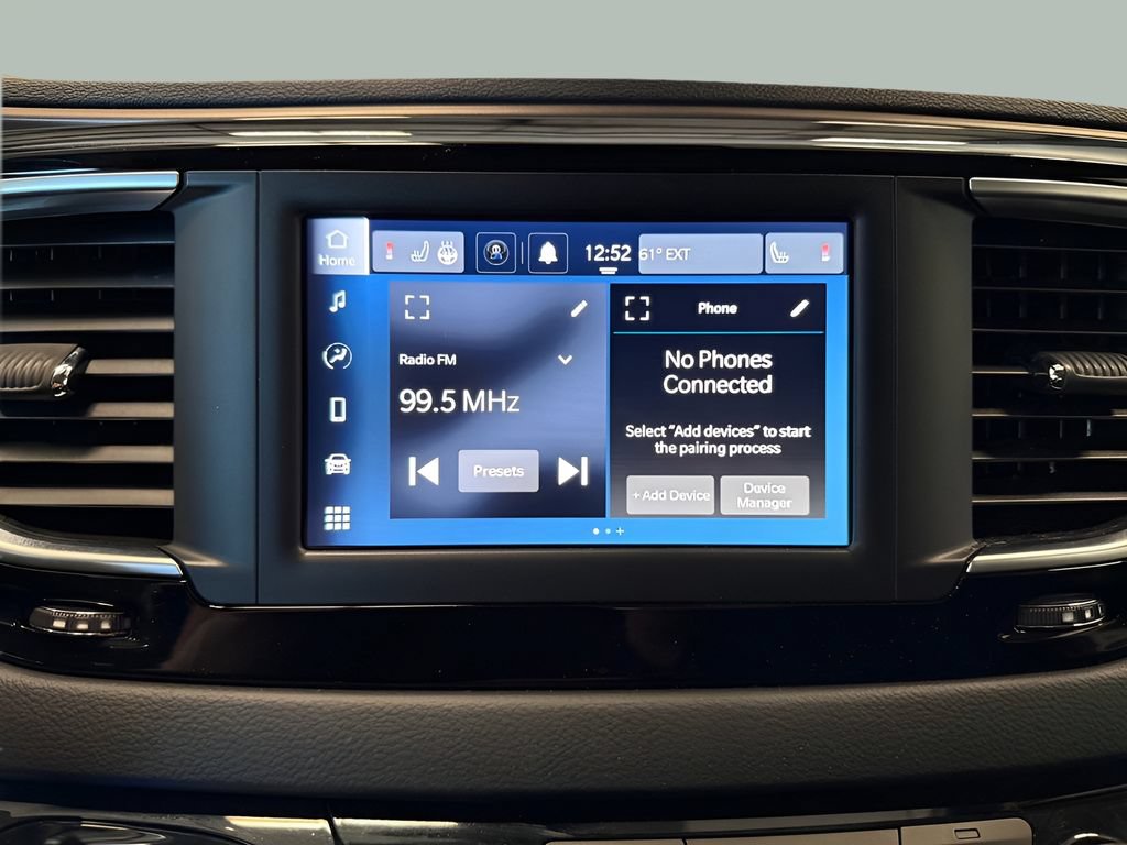 Used 2023 Chrysler Voyager LX FWD image 28