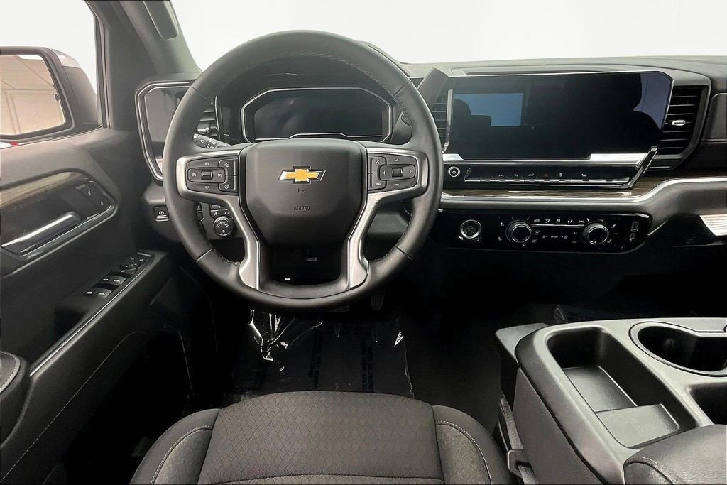 Used 2024 Chevrolet Silverado 1500 LT image 7