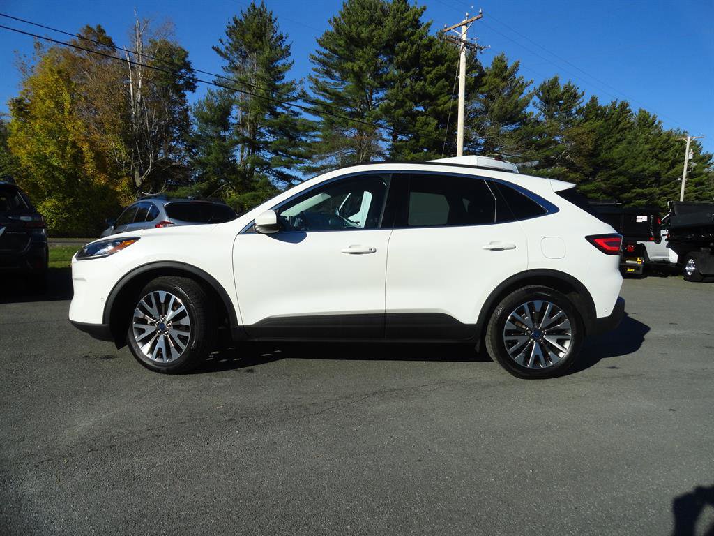 Certified 2021 Ford Escape Titanium image 2