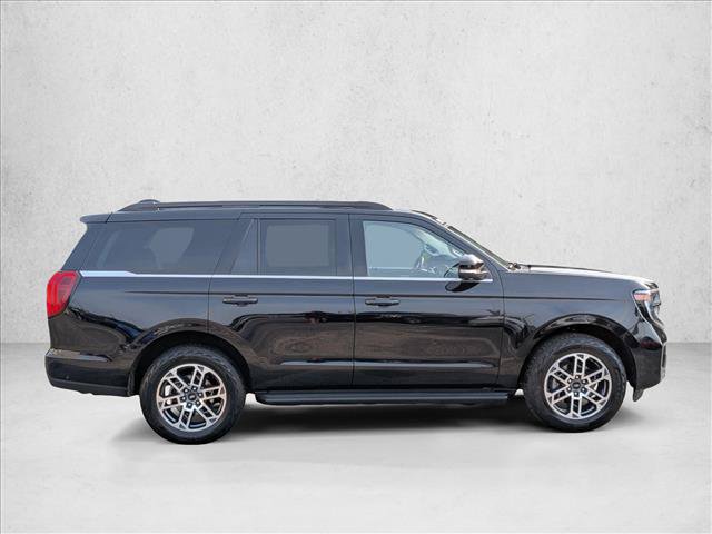 Certified 2025 Ford Expedition Active AWD/4WD image 4