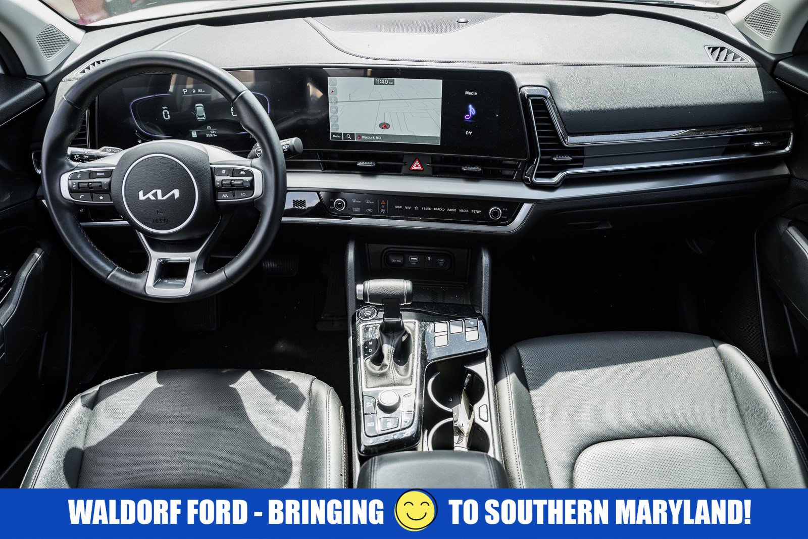 Used 2025 Kia Sportage EX FWD image 17