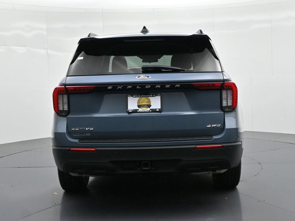 Certified 2025 Ford Explorer Active AWD/4WD image 7