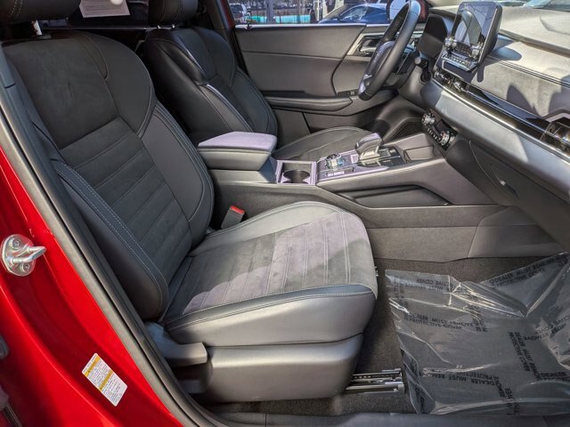 Used 2024 Mitsubishi Outlander SE FWD image 39