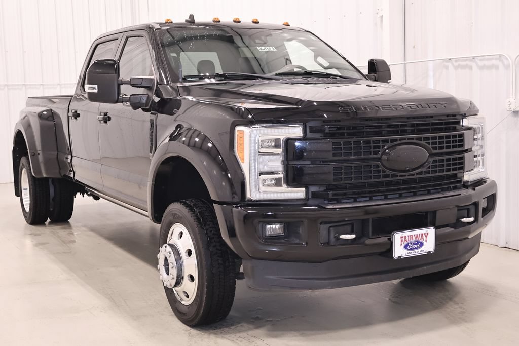 Certified 2019 Ford F450 Platinum w/ Platinum Ultimate Package AWD/4WD image 4
