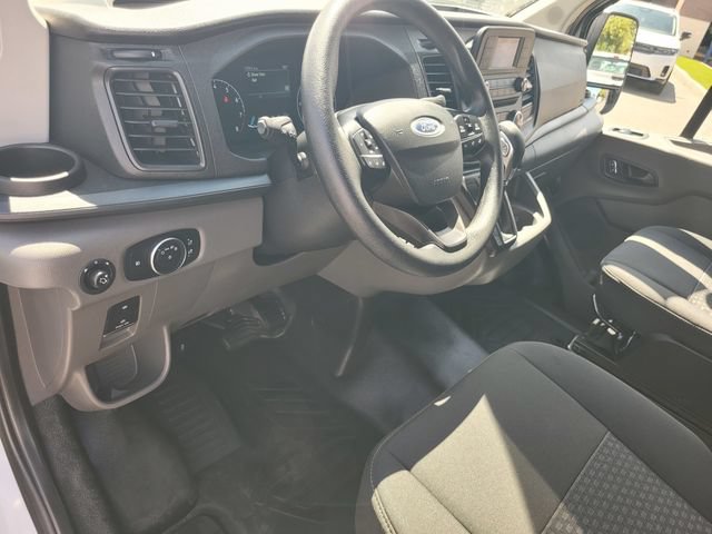 Certified 2025 Ford Transit 250 Low Roof w/ Exterior Upgrade Package RWD image 9