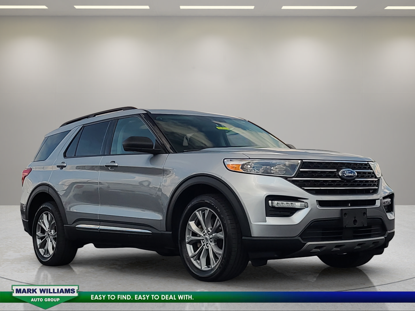 Certified 2023 Ford Explorer XLT w/ Equipment Group 202A AWD/4WD image 1