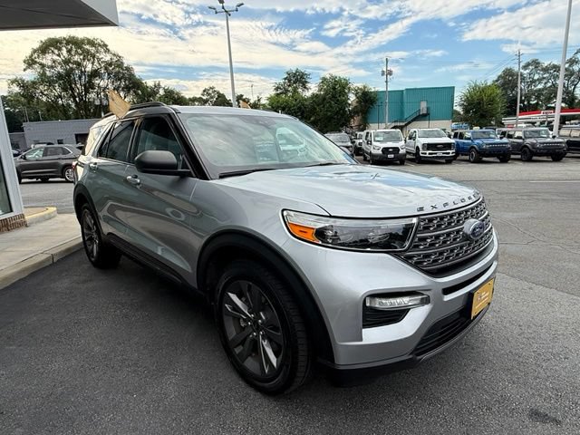 Certified 2021 Ford Explorer XLT w/ Equipment Group 202A AWD/4WD image 11