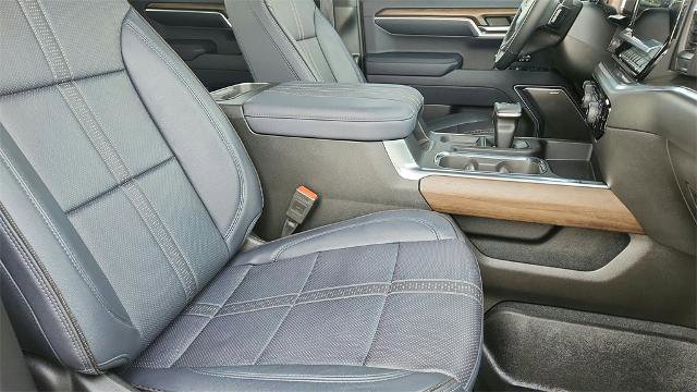 Used 2025 Chevrolet Silverado 1500 High Country w/ Technology Package image 39