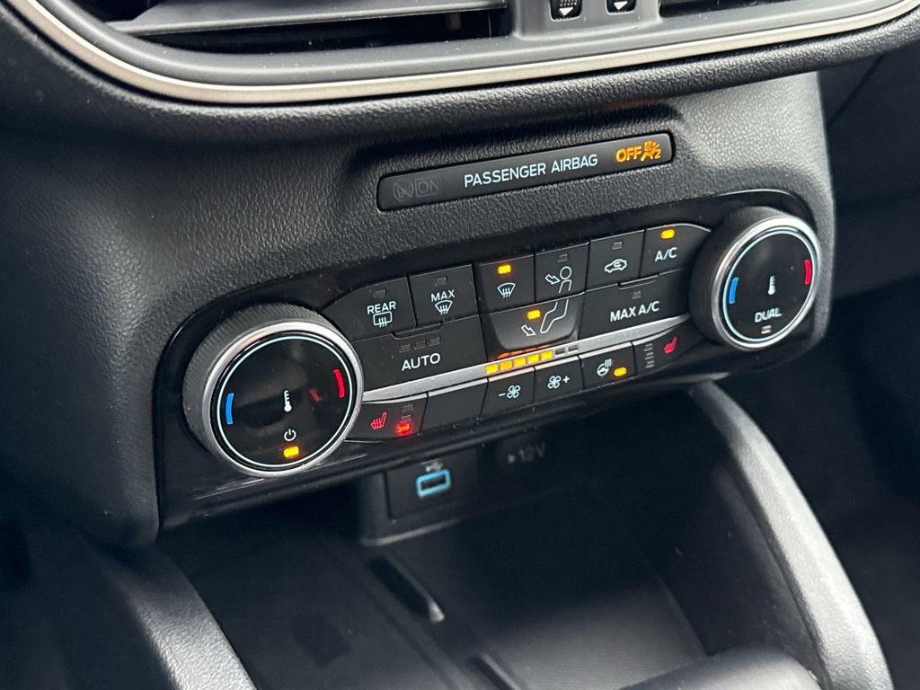 Certified 2022 Ford Escape SEL w/ SEL Stealth AWD Package image 23