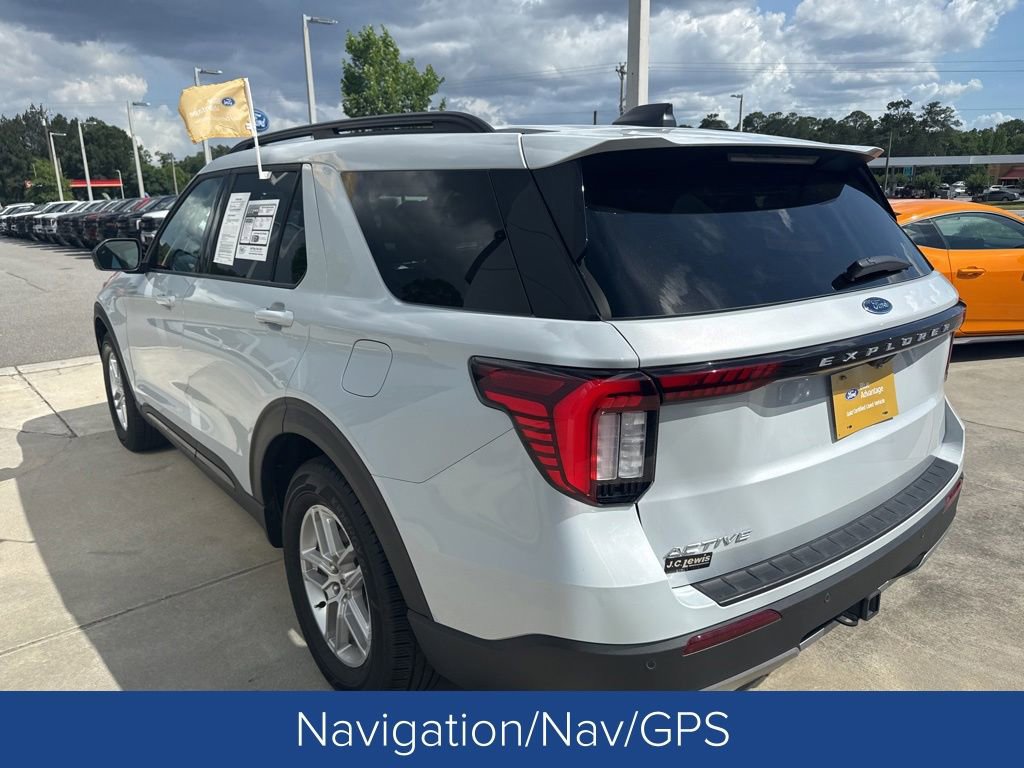 Certified 2026 Ford Explorer Active w/ Active Comfort Package RWD image 4