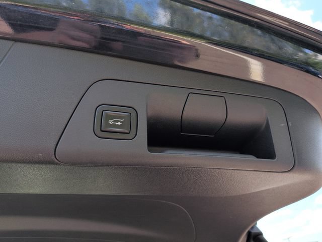 Used 2021 Buick Envision Essence w/ Sport Touring Package FWD image 21