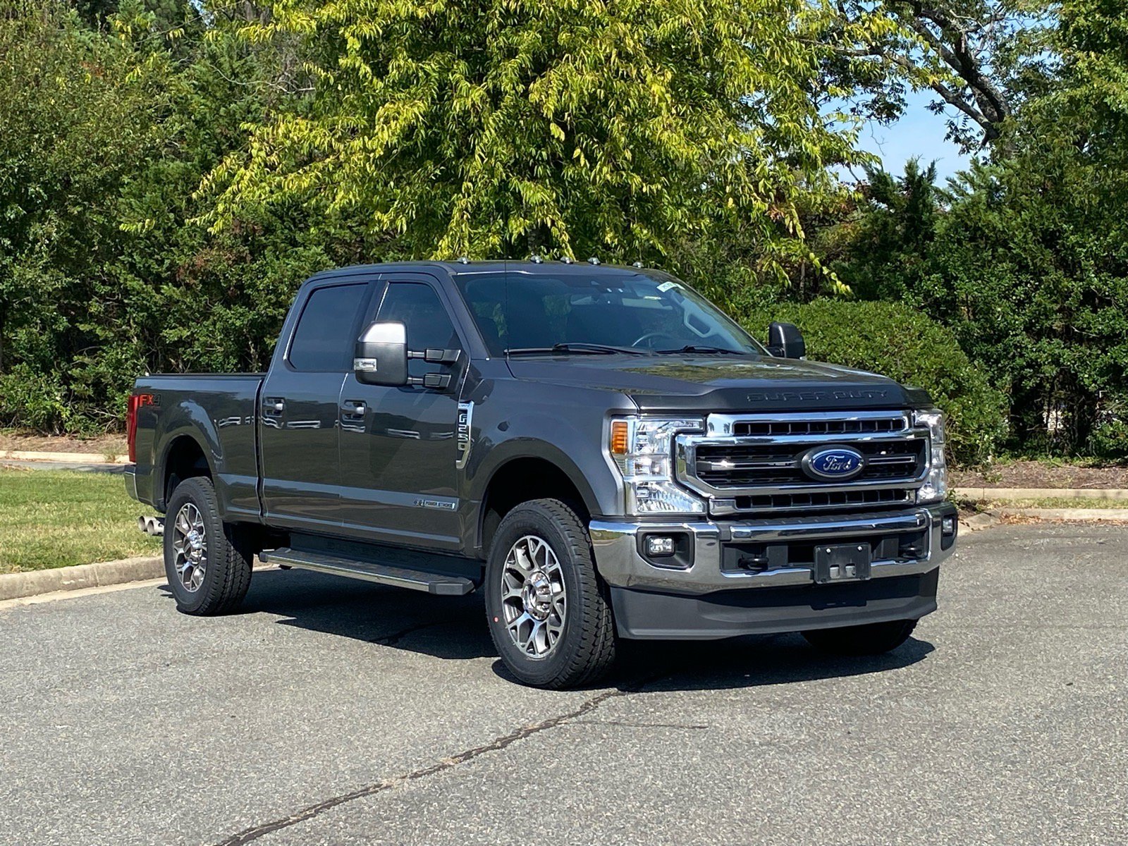 Certified 2021 Ford F250 Lariat w/ FX4 Off-Road Package AWD/4WD image 2