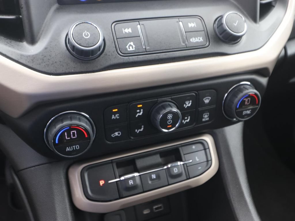 Used 2023 GMC Acadia Denali w/ Denali Ultimate Package FWD image 23