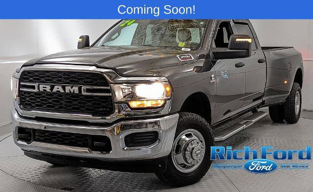 Used 2024 RAM 3500 Tradesman w/ Chrome Appearance Group AWD/4WD image 6
