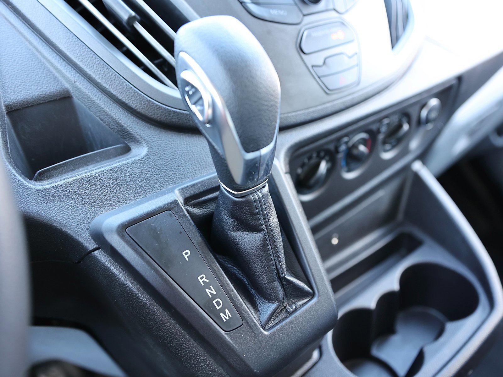 Certified 2019 Ford Transit 150 130 Low Roof image 26