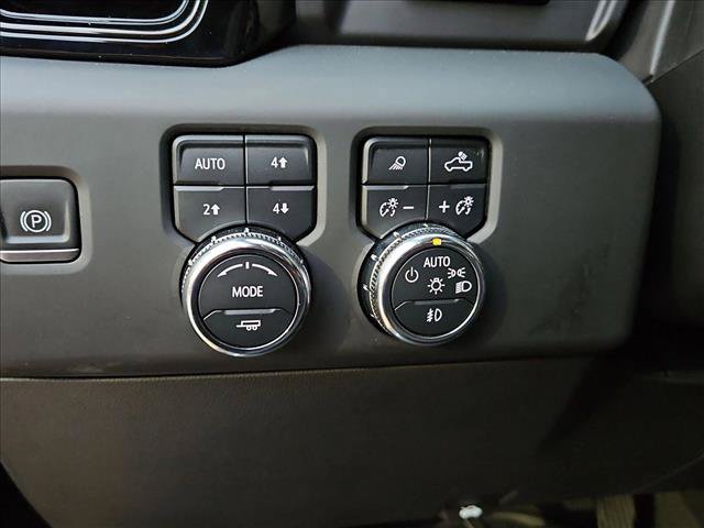 Used 2023 GMC Sierra 1500 AT4 w/ AT4 Premium Package AWD/4WD image 11